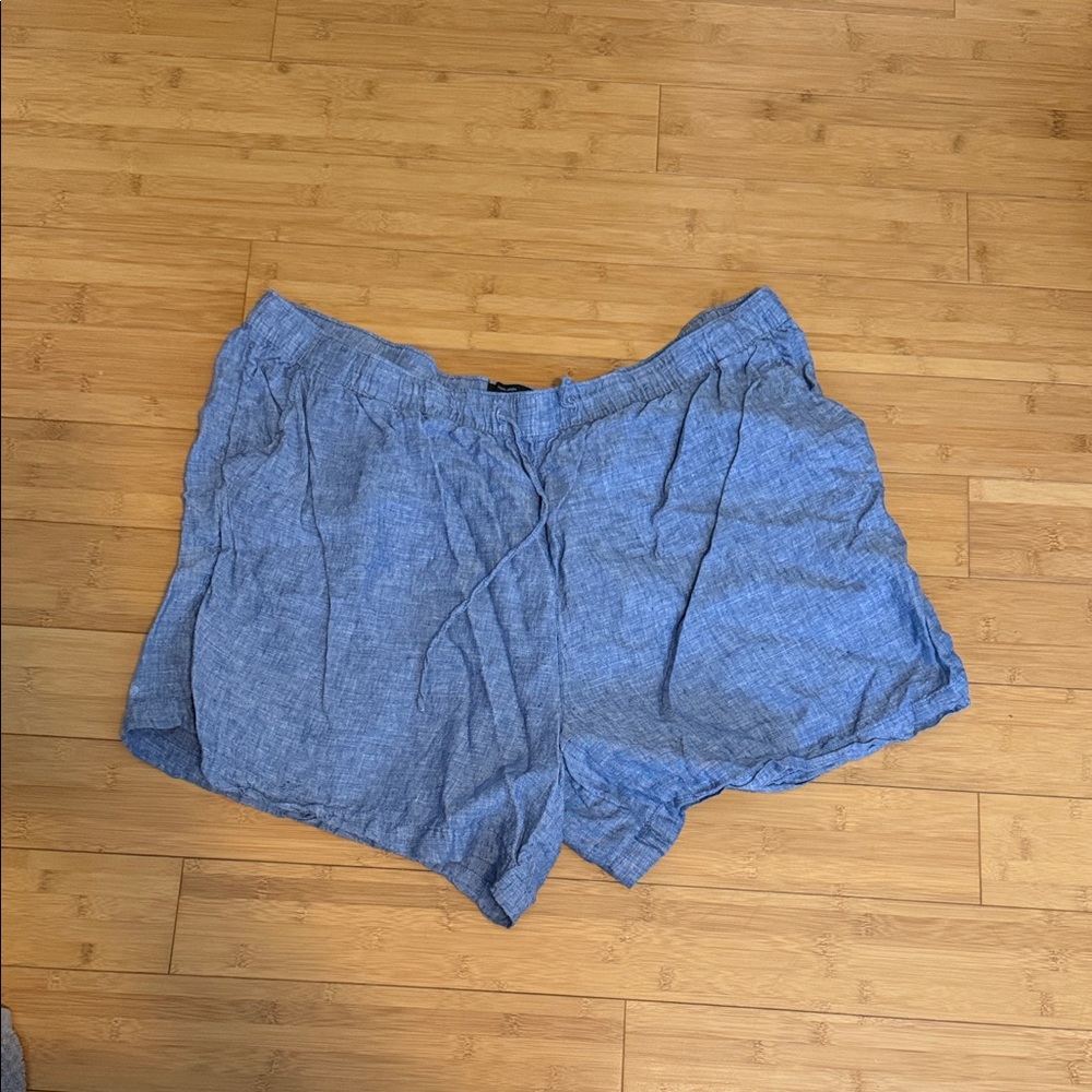 Tahari Light Blue Women's Cargo Shorts